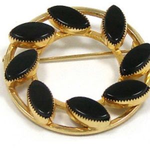 Vintage Catamore Gold And Onyx Pin